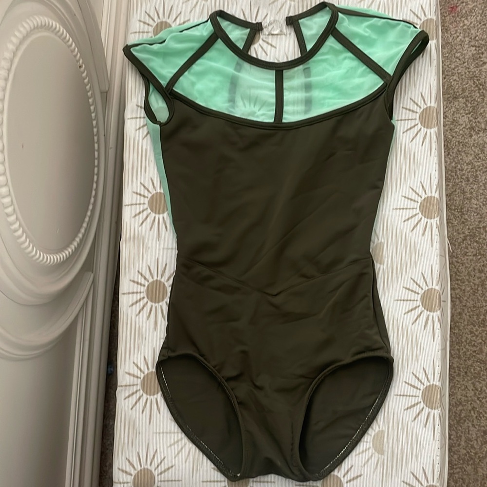 TF Royalty Leo in olive /mint size CM